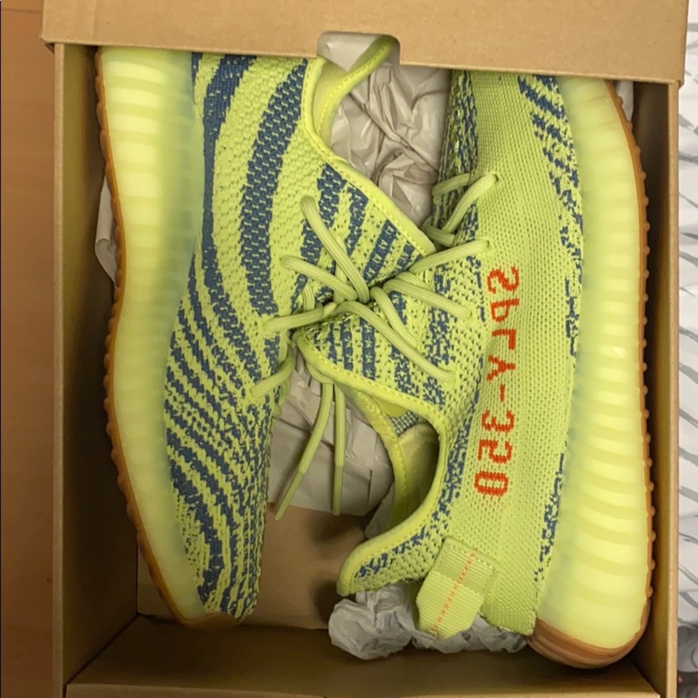 Yeezy Boost 350 V2